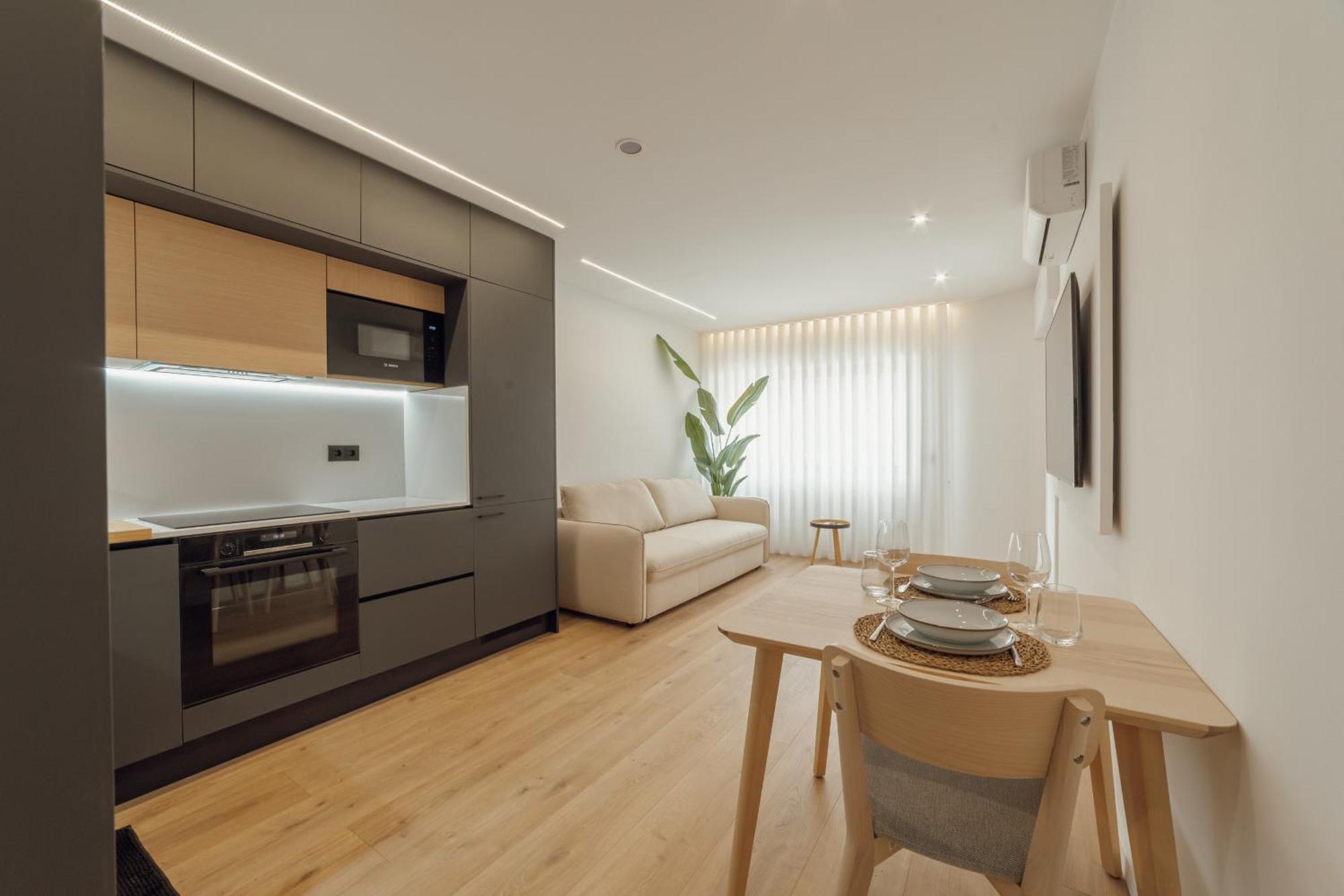 Downtown Premium With Balcony By Vacationy Appartamento *