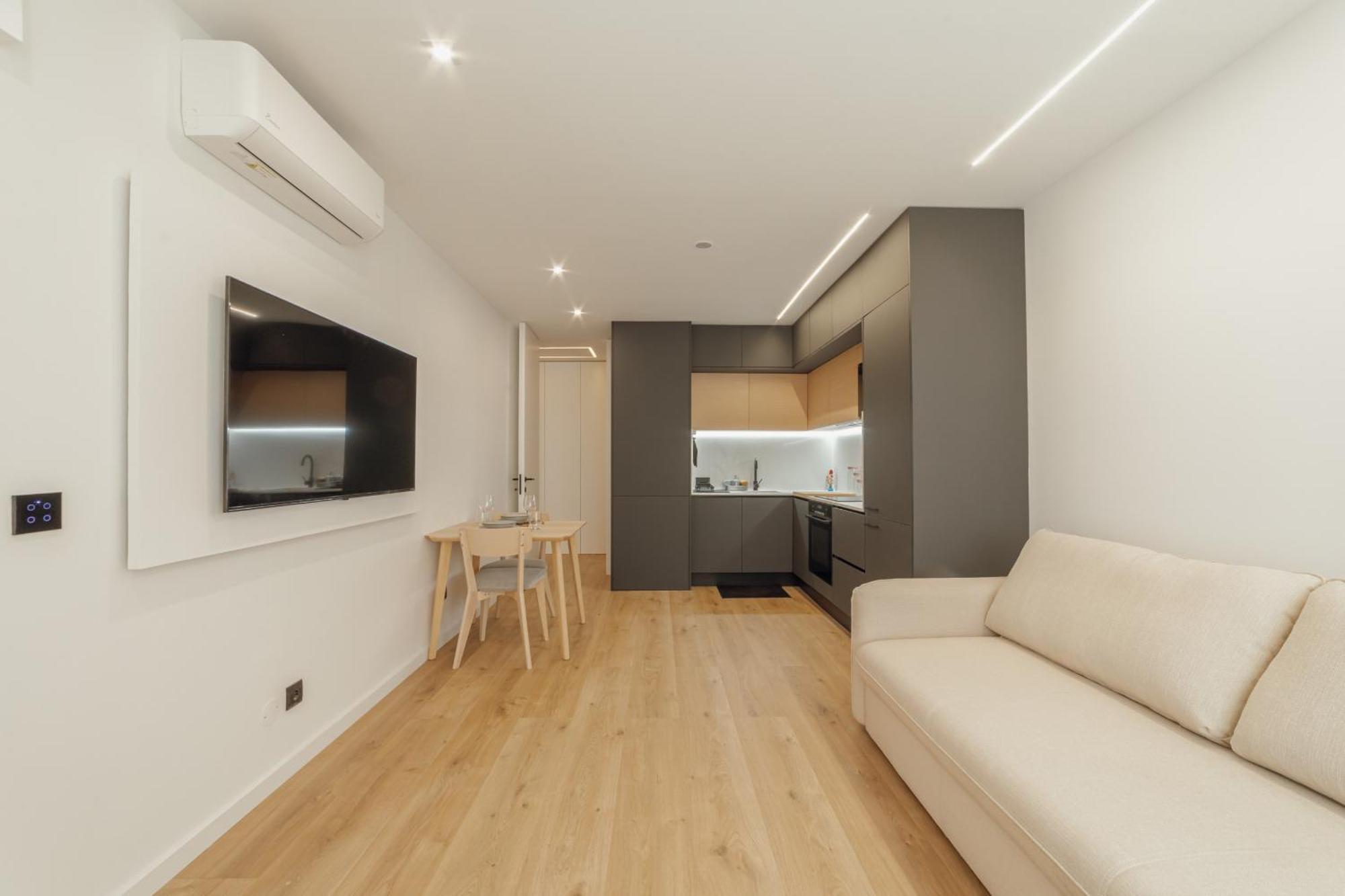 Downtown Premium With Balcony By Vacationy Appartamento Oporto