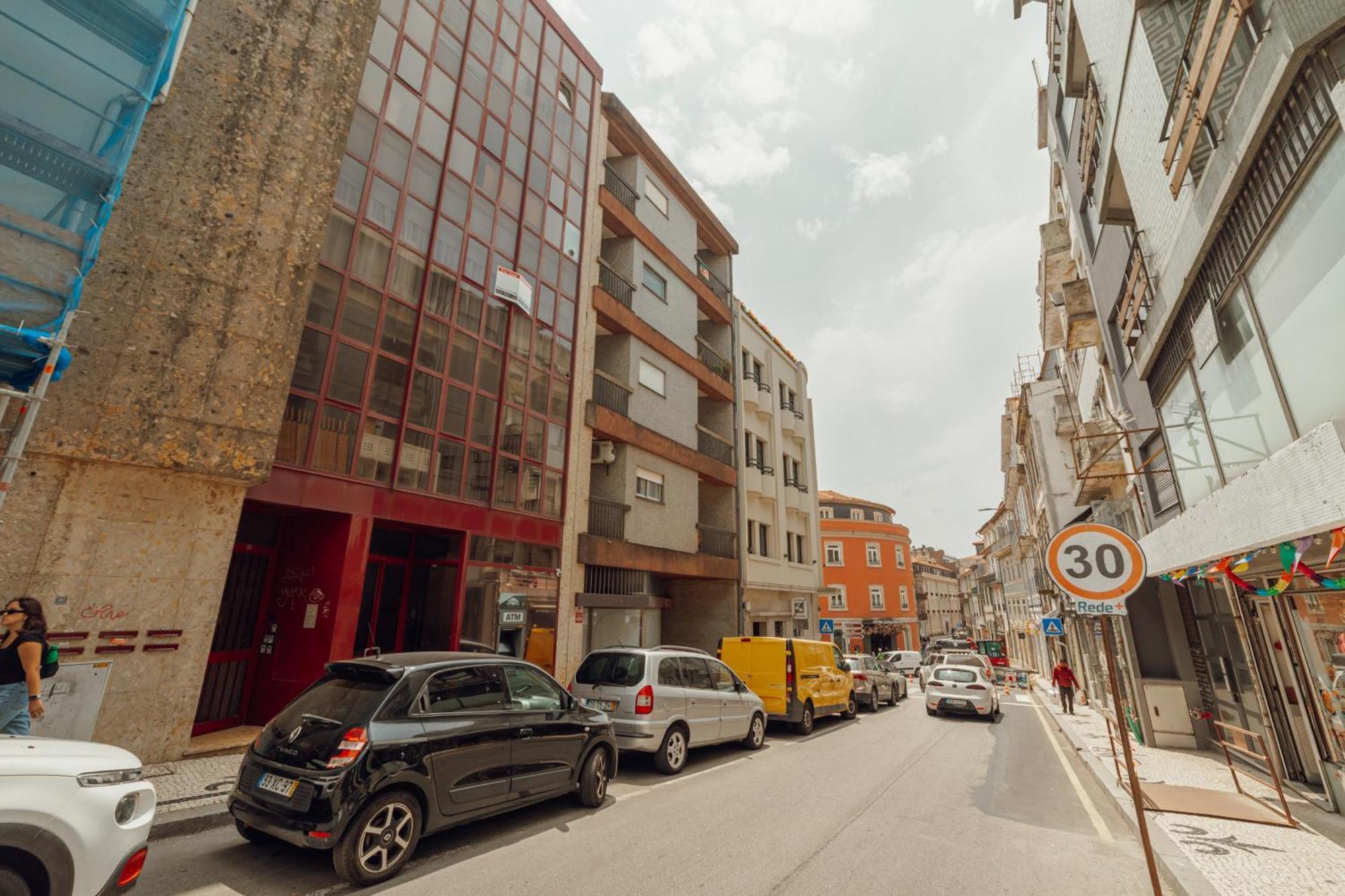 Downtown Premium With Balcony By Vacationy Appartamento Oporto